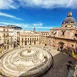 145 Maqueda * Palermo