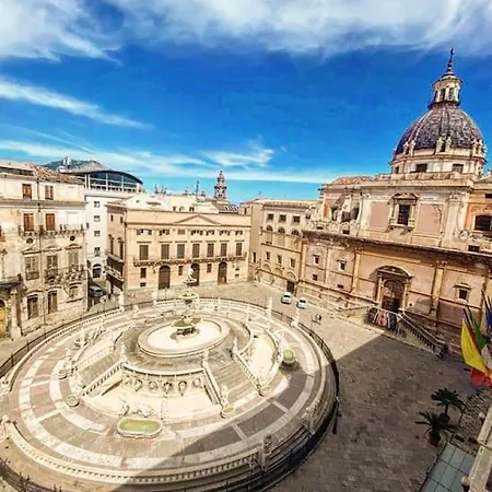 145 Maqueda * Palermo